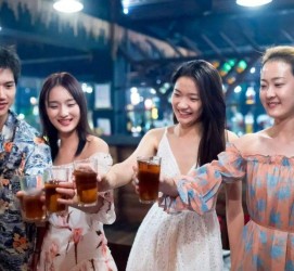喀什做兼职模特需要有什么前提(当兼职模特需要签约吗)