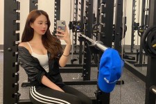 喀什我是一名瑜伽锻练外加兼职模特(我是一名瑜伽锻练外加兼职模特小说)