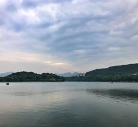 喀什杭州自助游(杭州自助游旅游攻略)