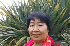 喀什白叟带老伴游半个中国(白叟外出旅游)