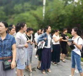 喀什中国的曲男伴游的简单介绍