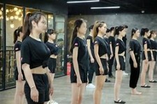 喀什兼职模特进修班(学生怎么兼职模特)