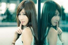 喀什上海绝色美眉兼职伴游(上海雇用高端伴游一天20万)