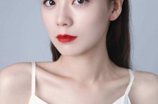 喀什兼职模特要打点模卡吗(兼职做模特要交钱拍模卡)