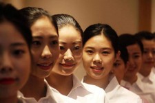 喀什私人伴游招聘 度假区万元月薪招“泳装伴游”