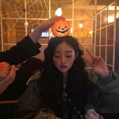 喀什伴游玩耍释放压力，尽情放松表情