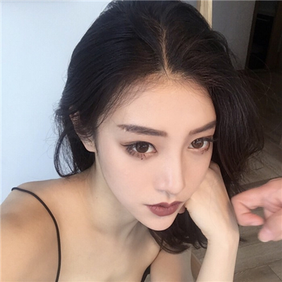 喀什伴游女生寒莱的资料