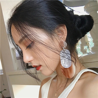 喀什伴游女生张悦然的资料