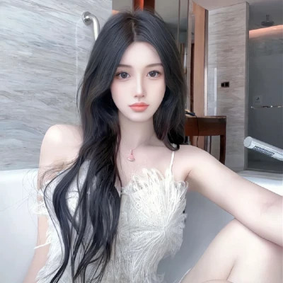 喀什伴游女生吴悠的资料