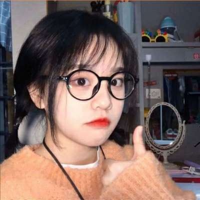 喀什伴游女生荣晴的资料
