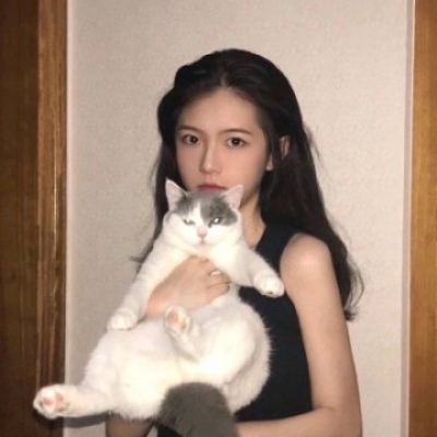 喀什伴游女生杨芃寒的资料