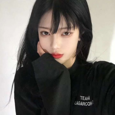 喀什伴游女生张黎嗳的资料