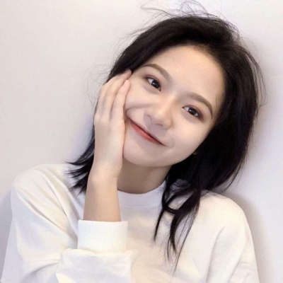 喀什伴游女生鲁觅舞的资料