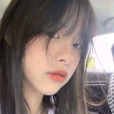 喀什伴游女生周玉洁的资料