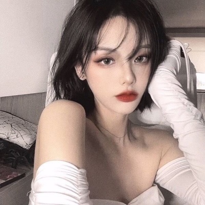喀什伴游女生李幻极的资料