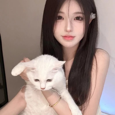 喀什伴游女生陈露晞的资料