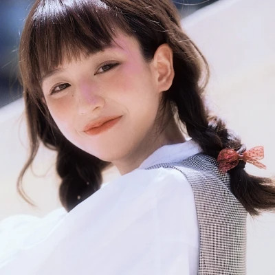 喀什伴游女生郑晓晴的资料
