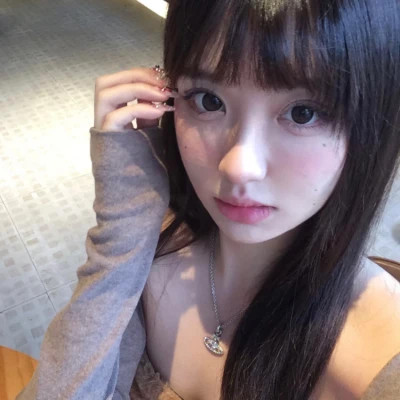 喀什伴游女生车简丽的资料