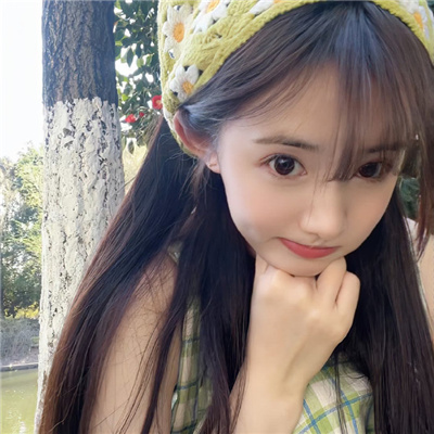 喀什伴游女生上官鹤影的资料