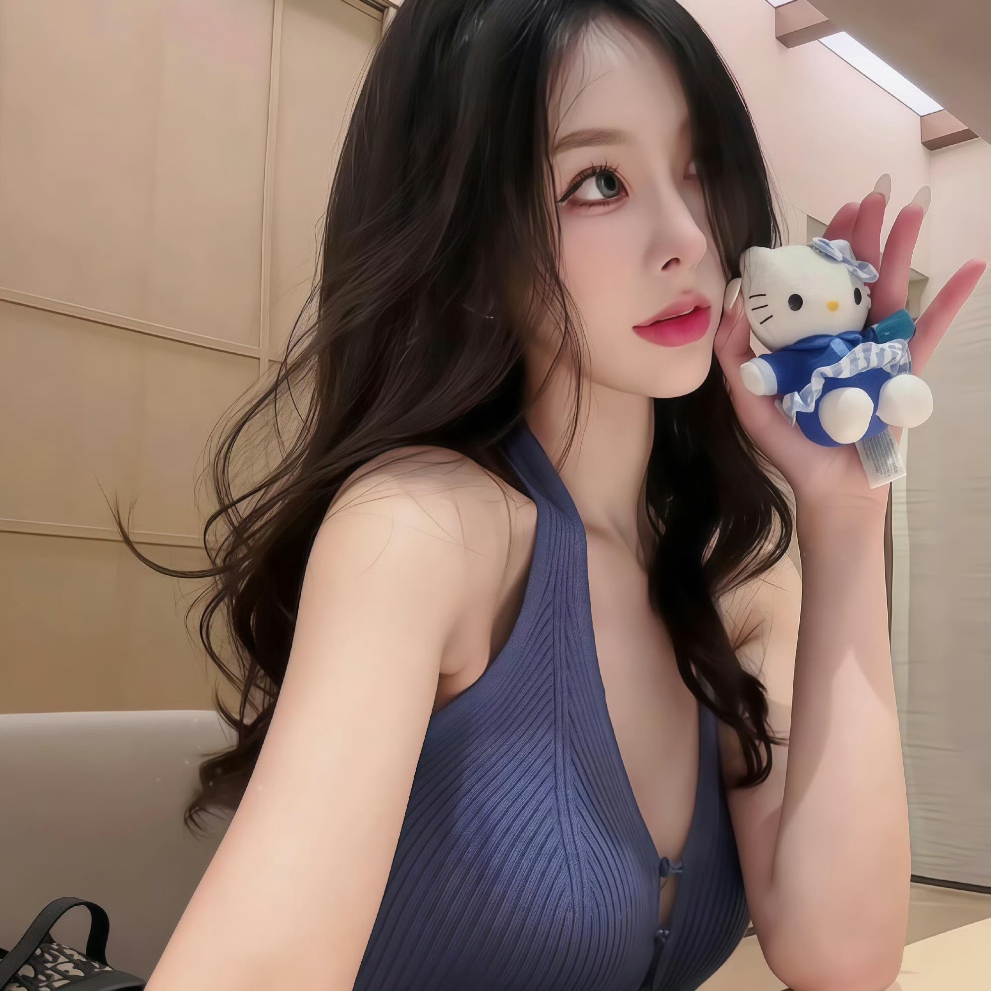 喀什伴游女生鹿小婷的资料