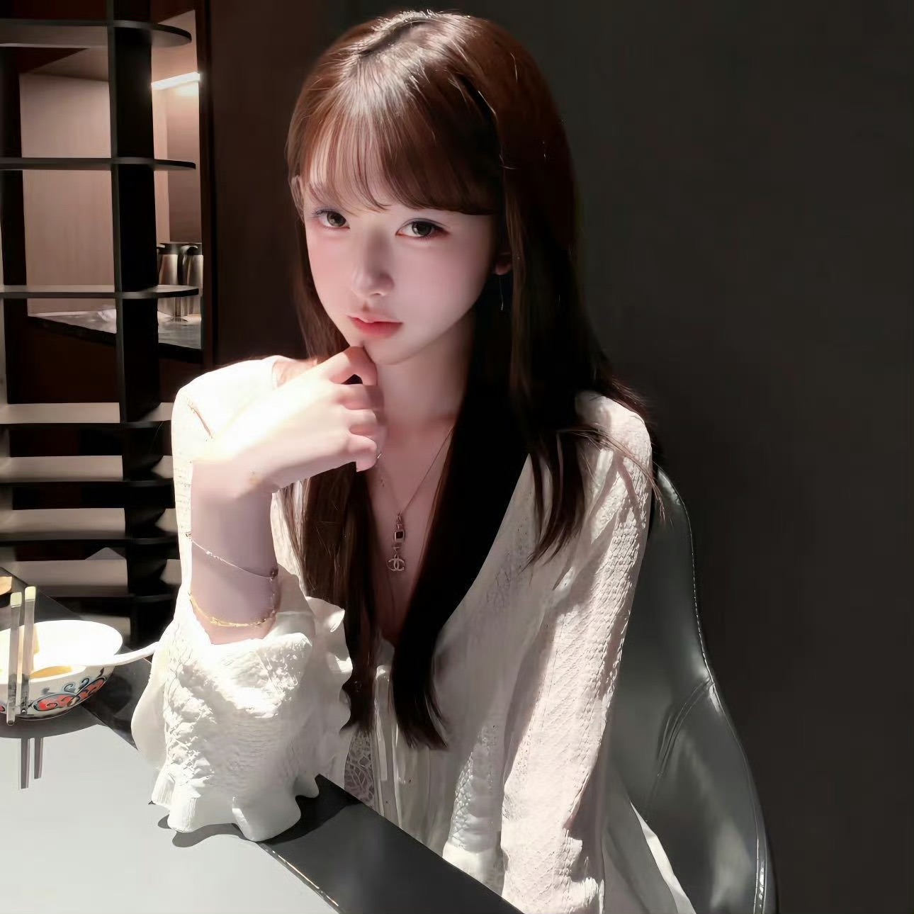 喀什伴游女生苏菲亚的资料