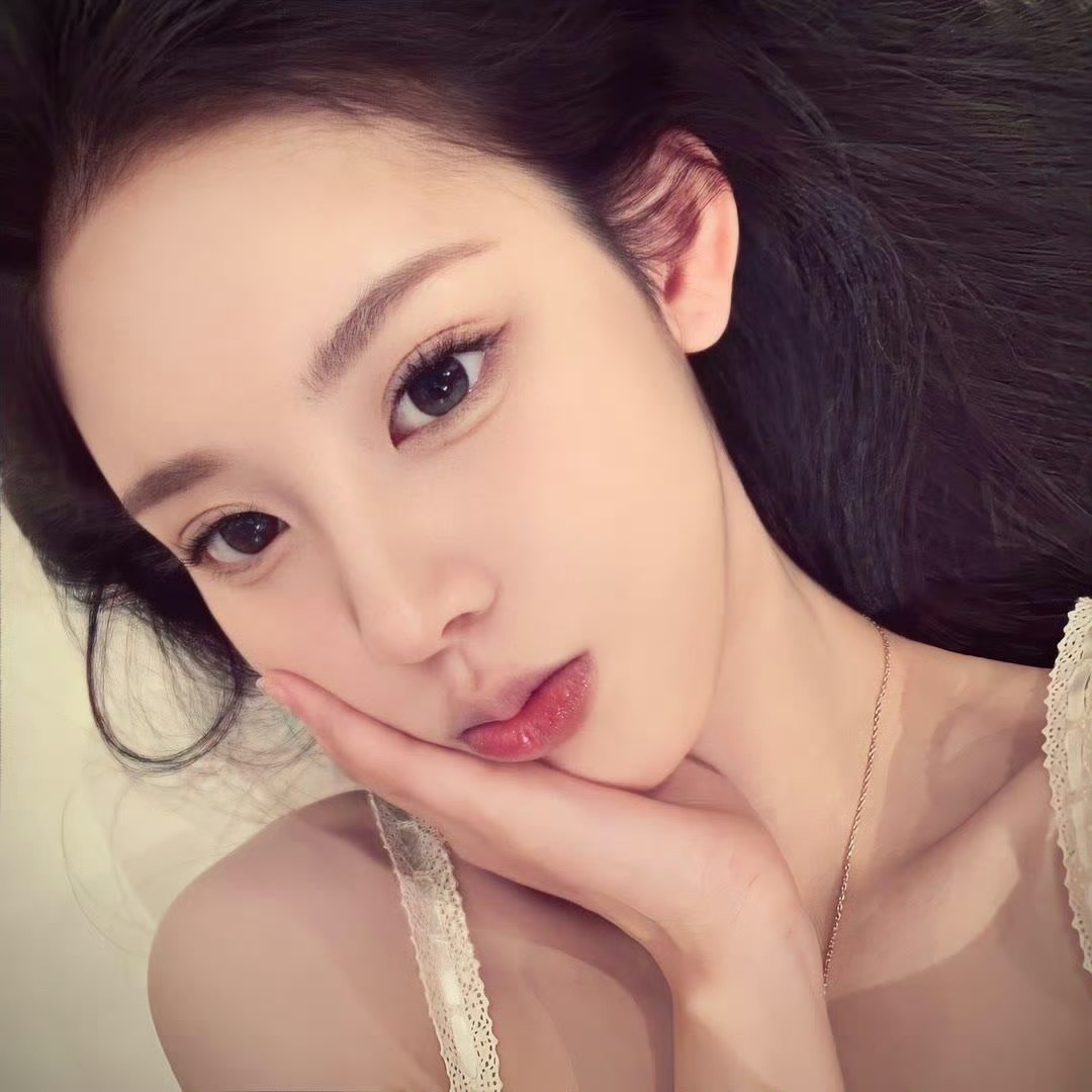 喀什伴游女生林雅雯的资料