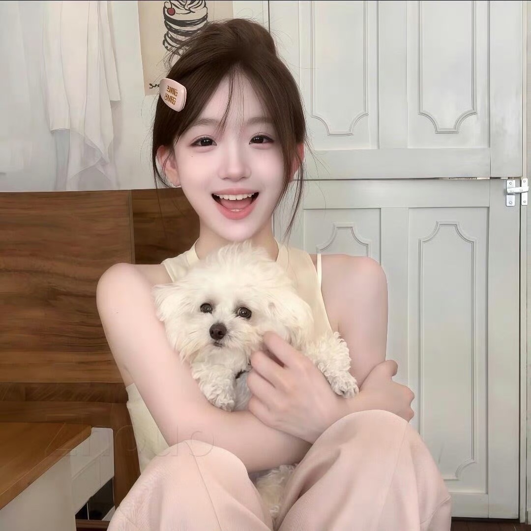 喀什伴游女生周小婷的资料