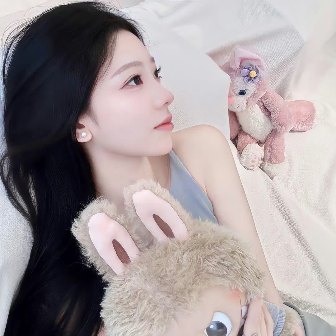喀什伴游女生林雾眠的资料