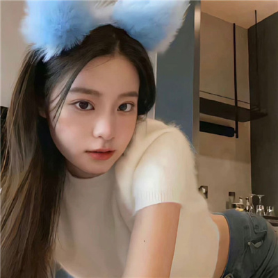 喀什伴游女生苦霞辉
